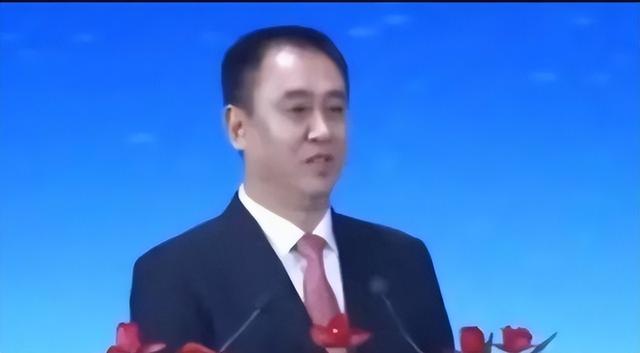 金年会体育法国队终于要登场了!比赛前夕法国球迷齐聚纽约时代广场